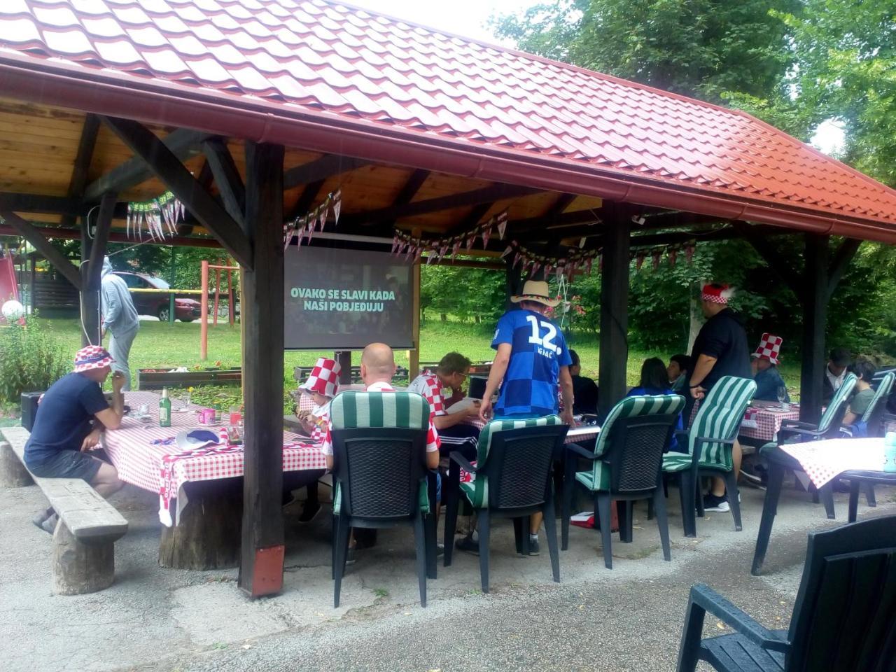 Guesthouse Arnika Fužine Kültér fotó